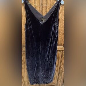 NWOT Banana Republic dark blue Velvet Dress Size 4 Sleeveless Cocktail Party.